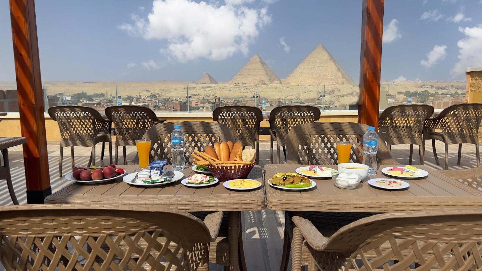 Celia Pyramids View Inn Nazlet el-Sisi Exterior photo